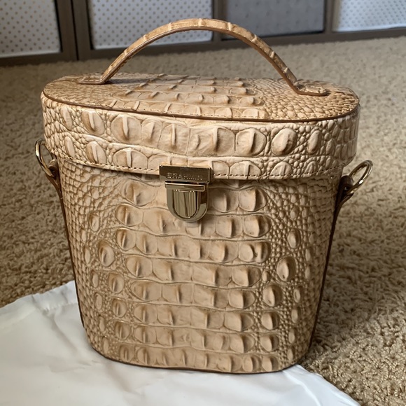 NWOT Brahmin tan bag: all sales are final: no refund no return - Picture 2 of 7